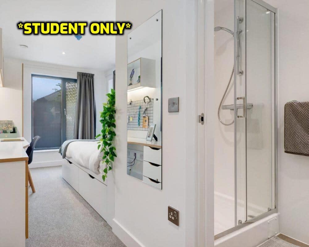Student Only Zeni Ensuite Rooms, Колчестер Екстер'єр фото