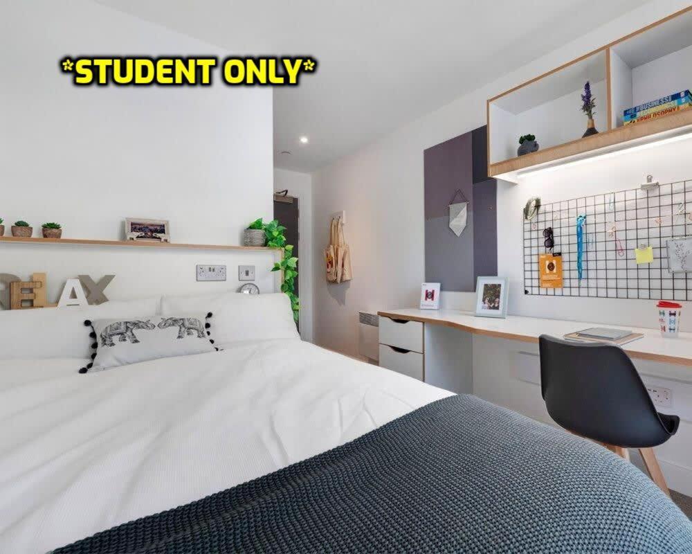 Student Only Zeni Ensuite Rooms, Колчестер Екстер'єр фото