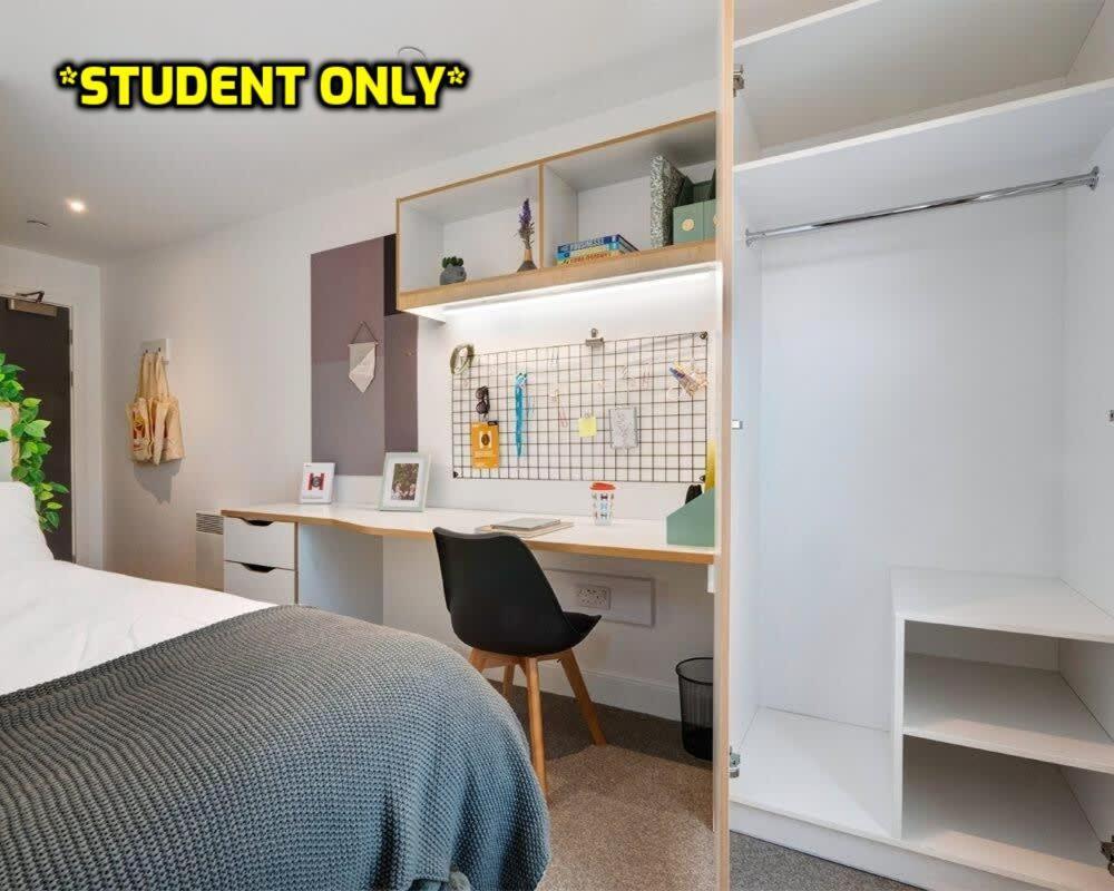 Student Only Zeni Ensuite Rooms, Колчестер Екстер'єр фото